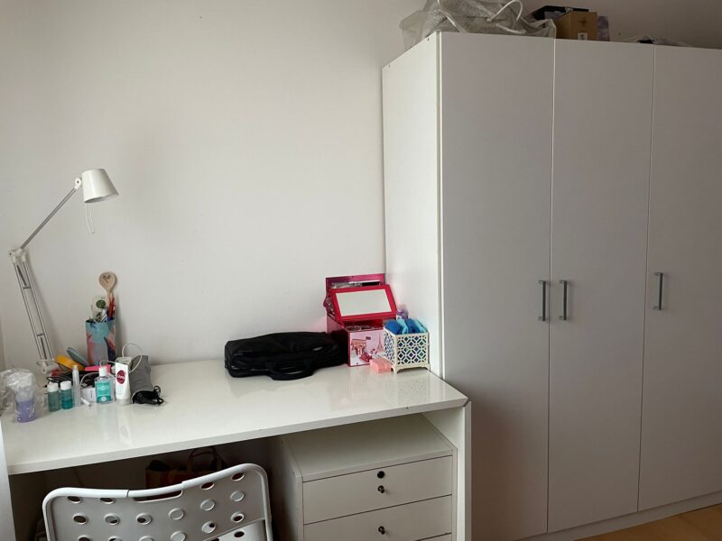 stanza da letto singola con bagno condiviso